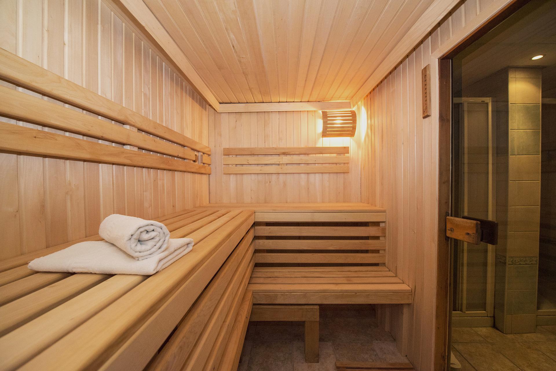 Can You Use an iPhone in a Sauna (Real Life Experience)