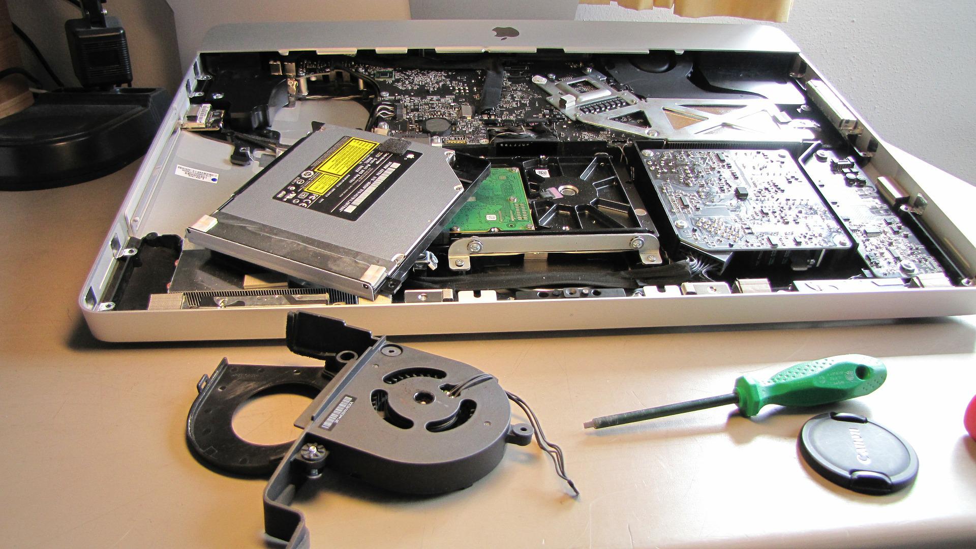 Dell Fan Stays On all the time (Causes and Tips to Fix it) -