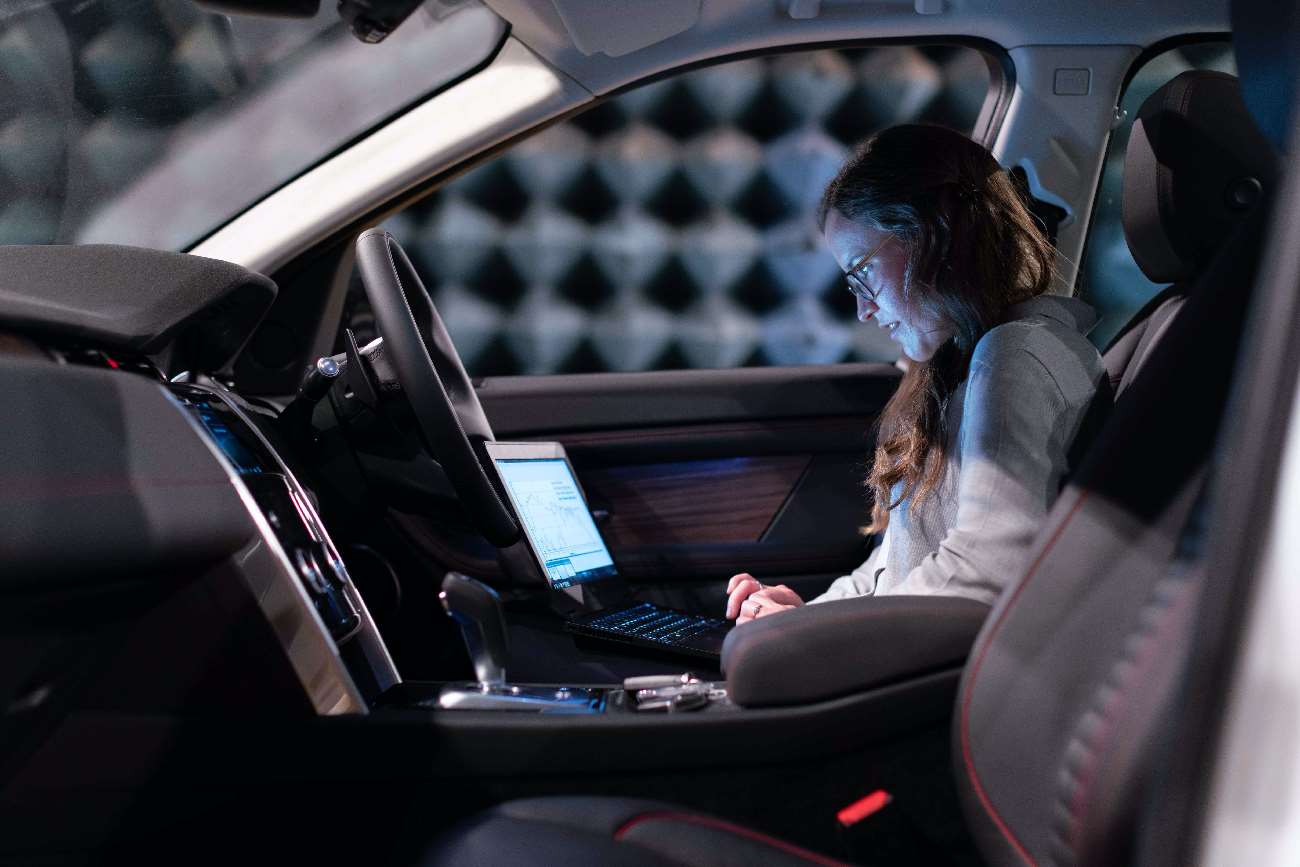 Is It Safe To Leave A Laptop In A Cold Car (Best Tips)